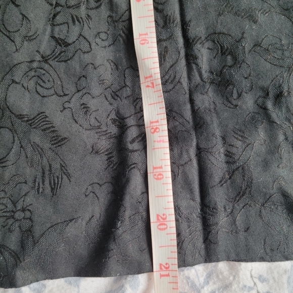 Vintage  goth black skirt with velvet trim size 13 - Picture 6 of 10